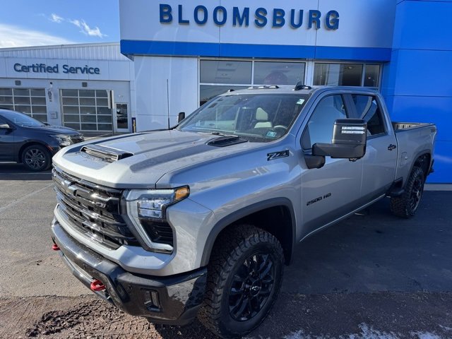 2026 Chevrolet Silverado 2500HD LT's photo