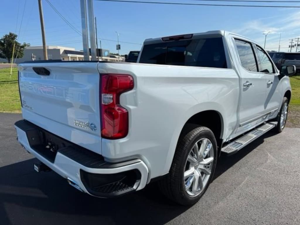 New 2026 Chevrolet Silverado 1500 High Country Truck