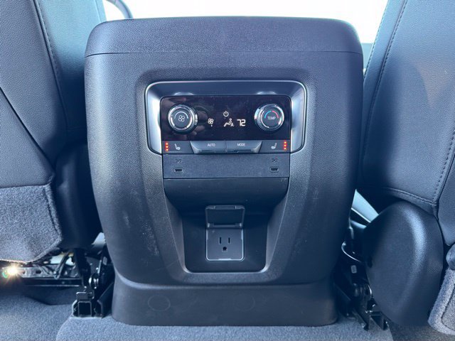 2026 Chevrolet Suburban Premier - Photo 22