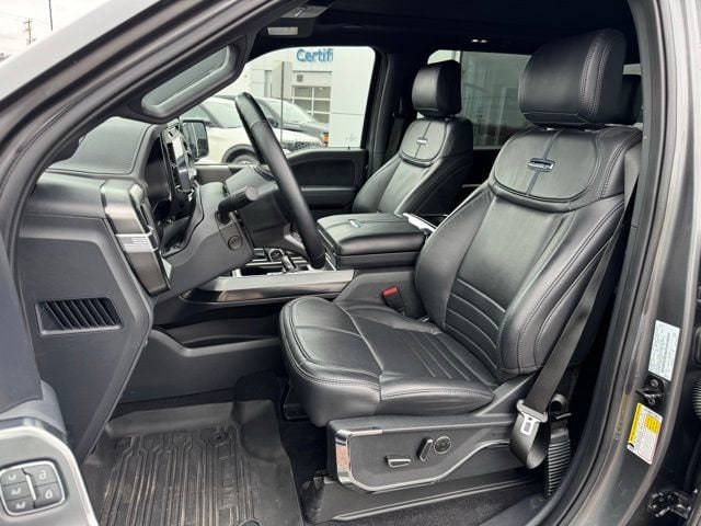 2025 Ford F-150 Platinum - Photo 11