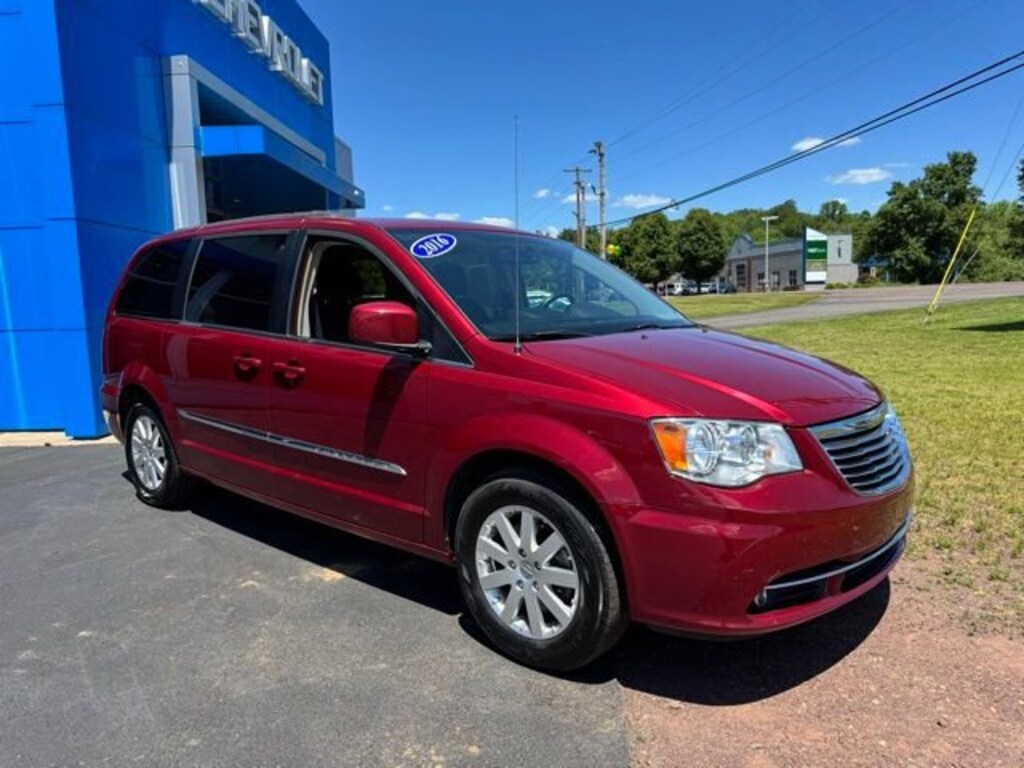 Used 2016 Chrysler Town & Country Touring