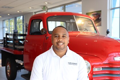 Staff member LEON from ID_62295598d6e6
