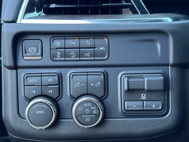 2026 Chevrolet Suburban Premier - Photo 26