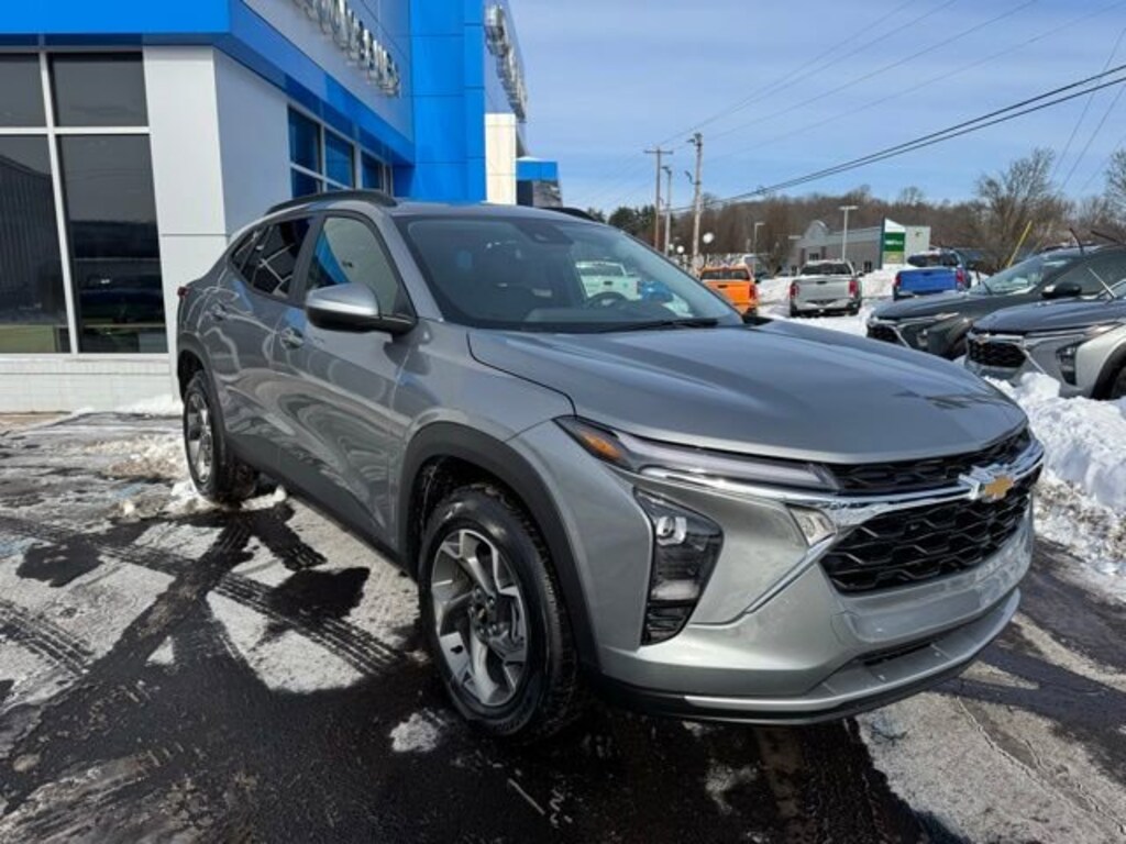 New 2026 Chevrolet Trax LT SUV