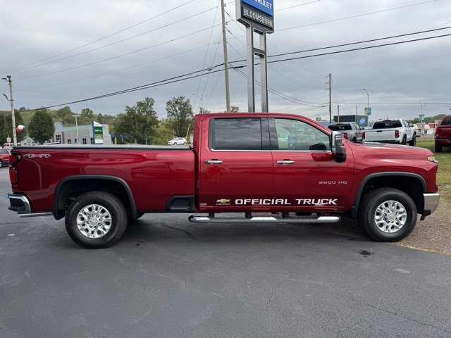 2025 Chevrolet Silverado 2500HD LTZ photo 4