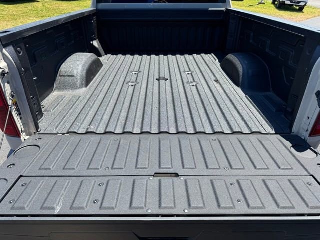 2026 Chevrolet Silverado 2500 HD Custom - Photo 8