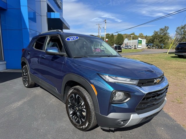 2021 Chevrolet Trailblazer LT photo 2