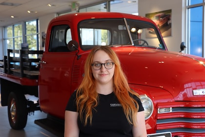 Staff member RILEY from ID_164e53cdc1eb