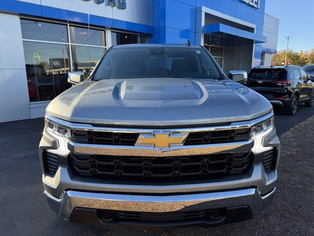2026 Chevrolet Silverado 1500 LT photo 2