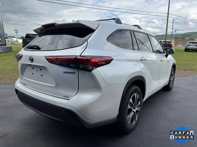 2021 Toyota Highlander Hybrid XLE photo 2
