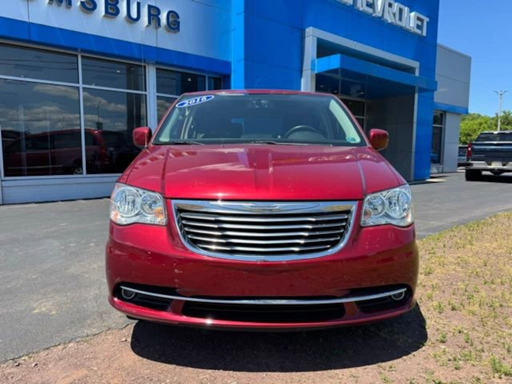 Used 2016 Chrysler Town & Country Touring