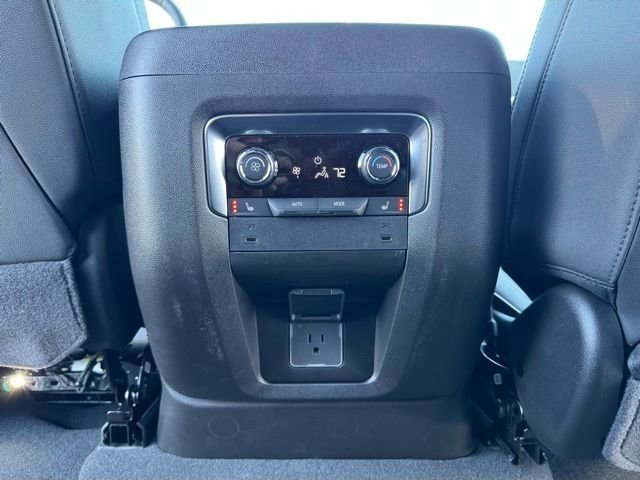 2026 Chevrolet Suburban Premier - Photo 22