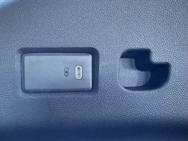 2026 Chevrolet Suburban Premier - Photo 21
