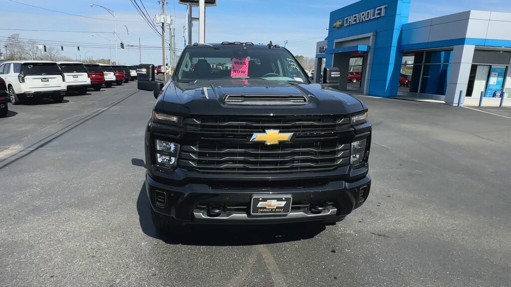 Used 2025 Chevrolet Silverado 2500 HD Custom Truck