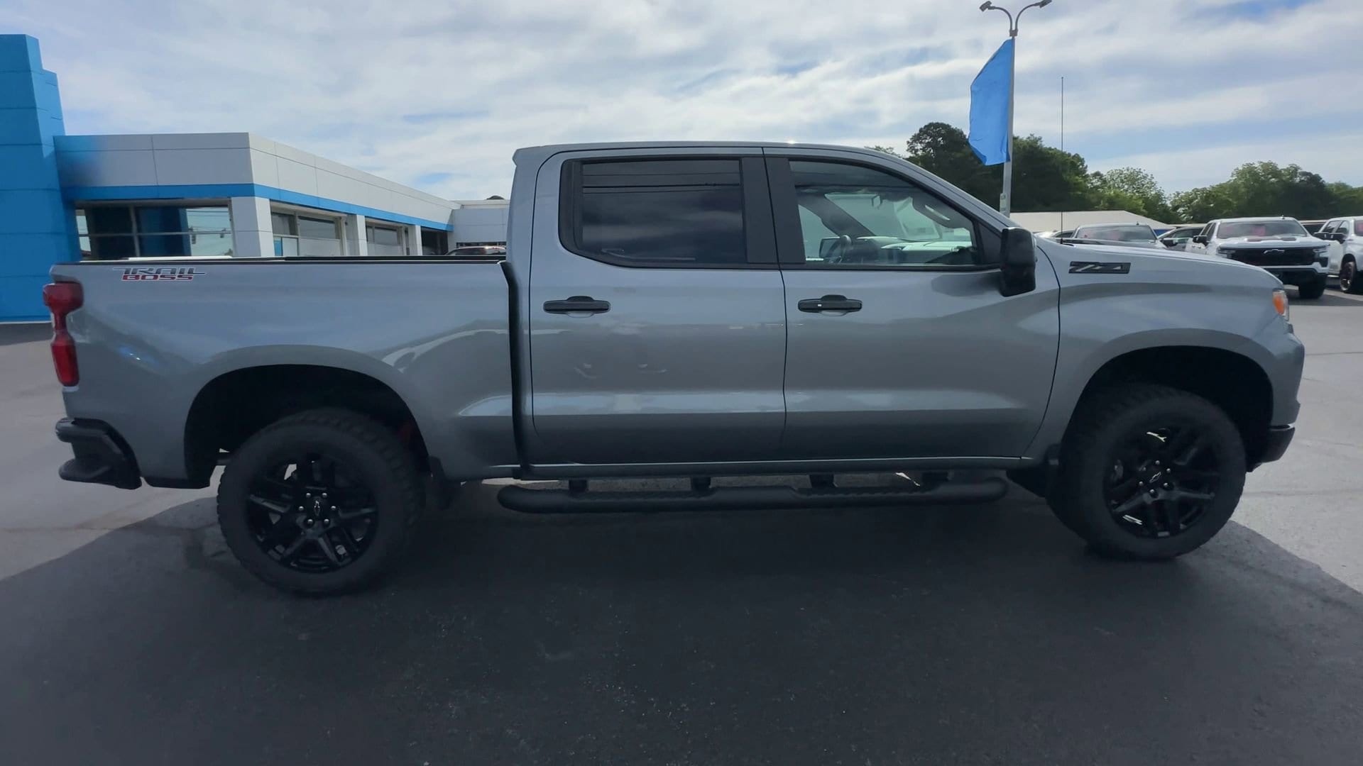 2026 Chevrolet Silverado 1500 LT Trail Boss - Photo 9