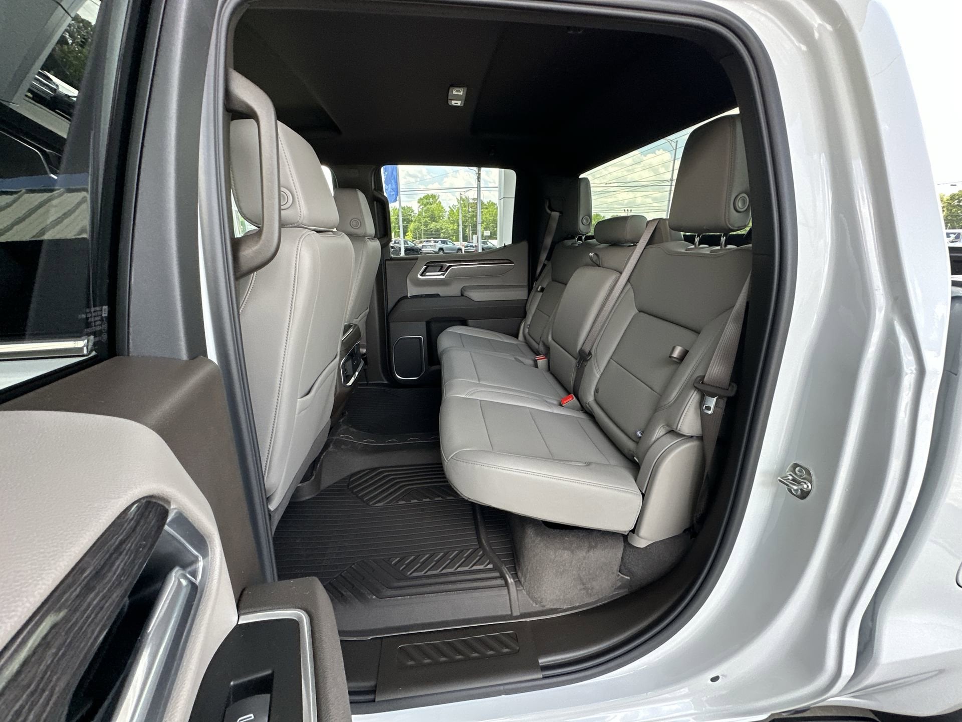 2026 Chevrolet Silverado 1500 LTZ - Photo 25