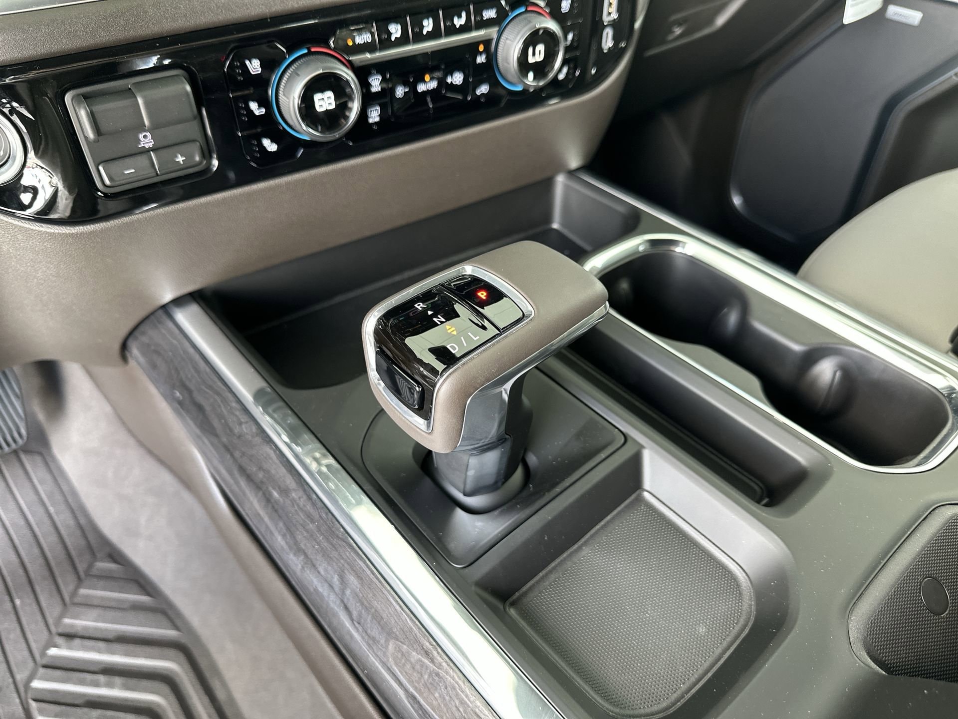 2026 Chevrolet Silverado 1500 LTZ - Photo 16