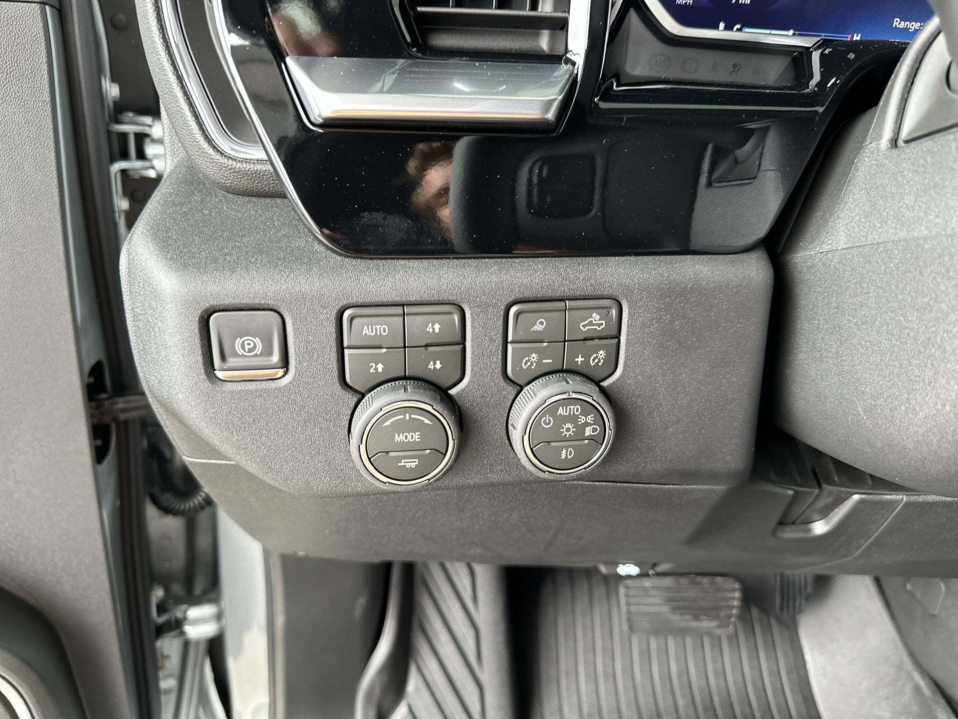 2026 Chevrolet Silverado 2500 HD LTZ - Photo 18