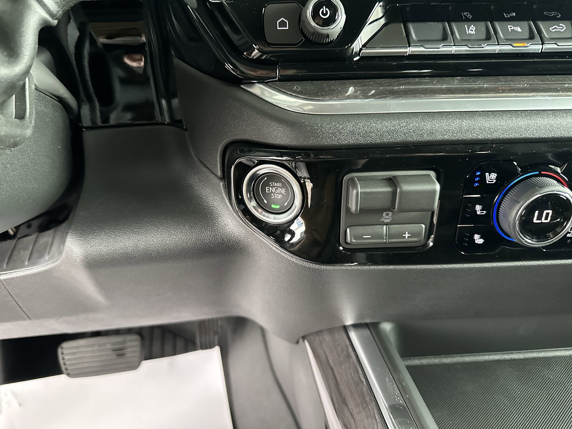 2026 Chevrolet Silverado 2500 HD LTZ - Photo 17