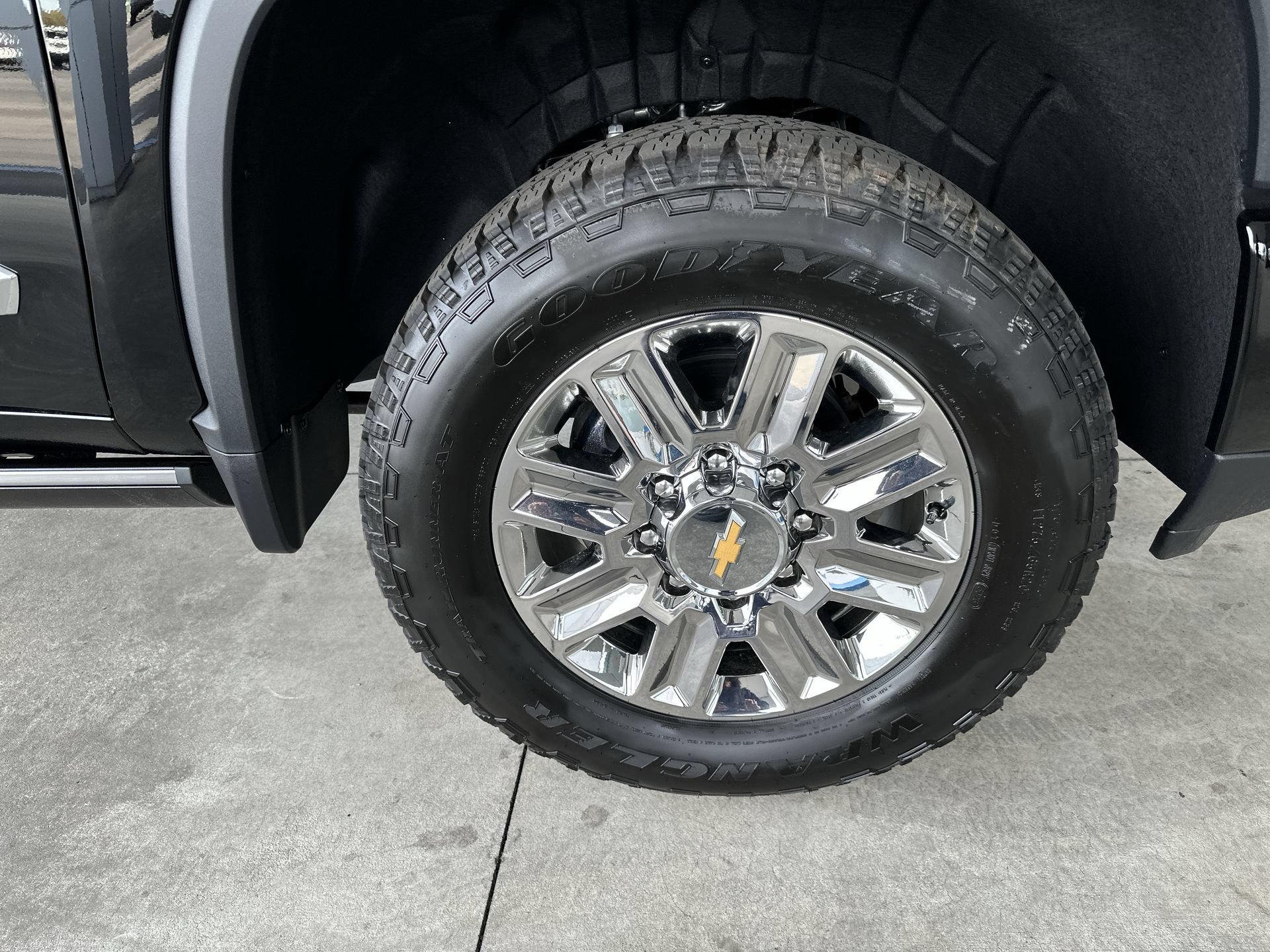 2026 Chevrolet Silverado 3500HD High Country - Photo 32