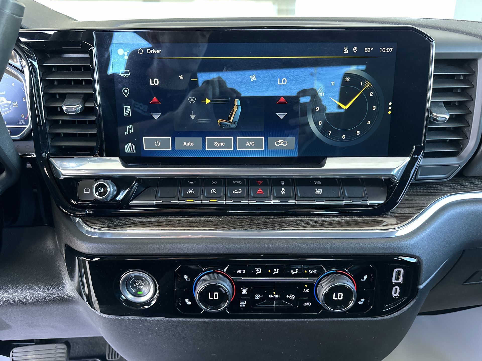 2024 Chevrolet Silverado 1500 RST - Photo 32
