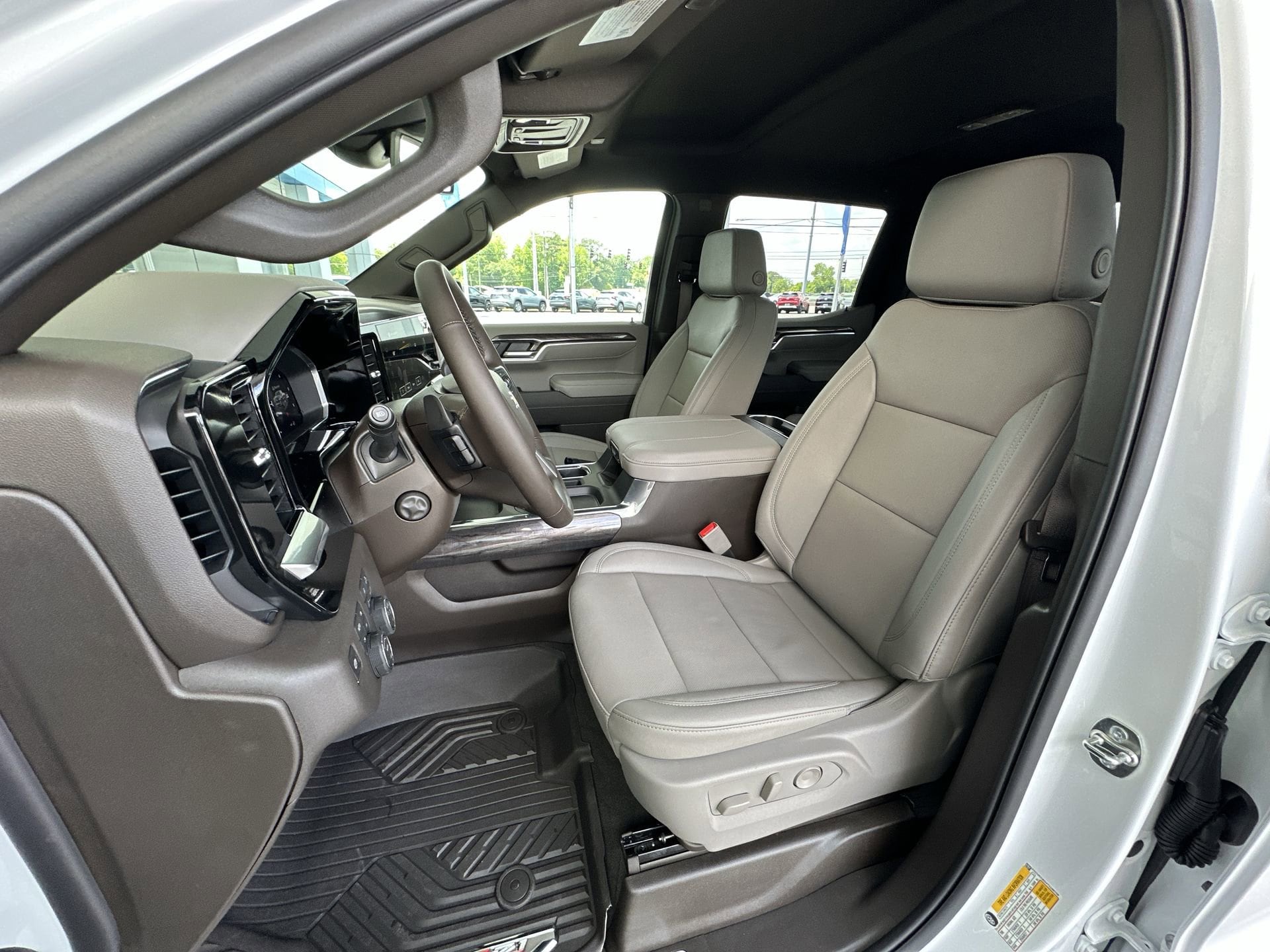 2026 Chevrolet Silverado 1500 LTZ - Photo 19