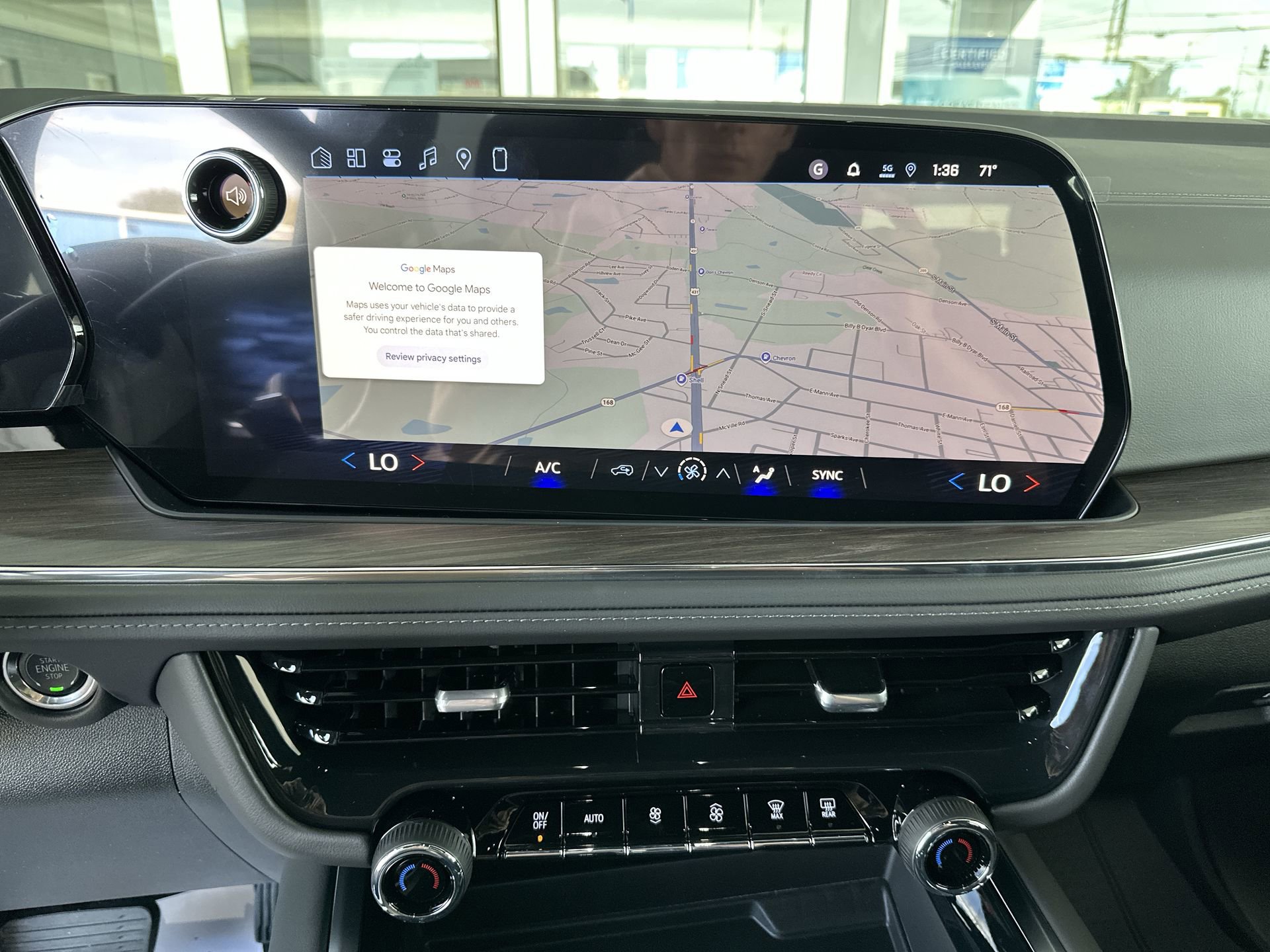 2026 Chevrolet Suburban LS - Photo 14