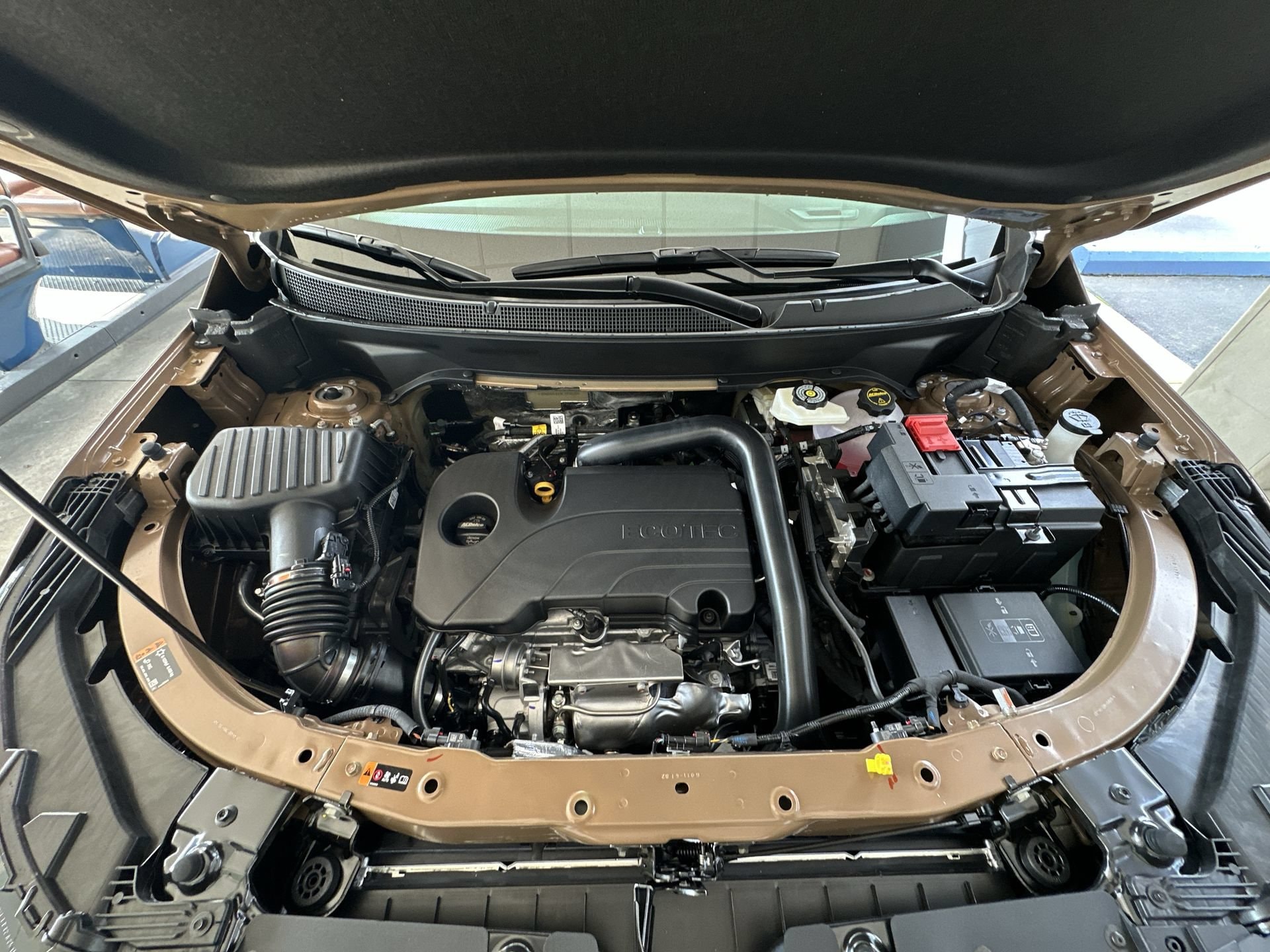 2027 Chevrolet Equinox LT - Photo 29