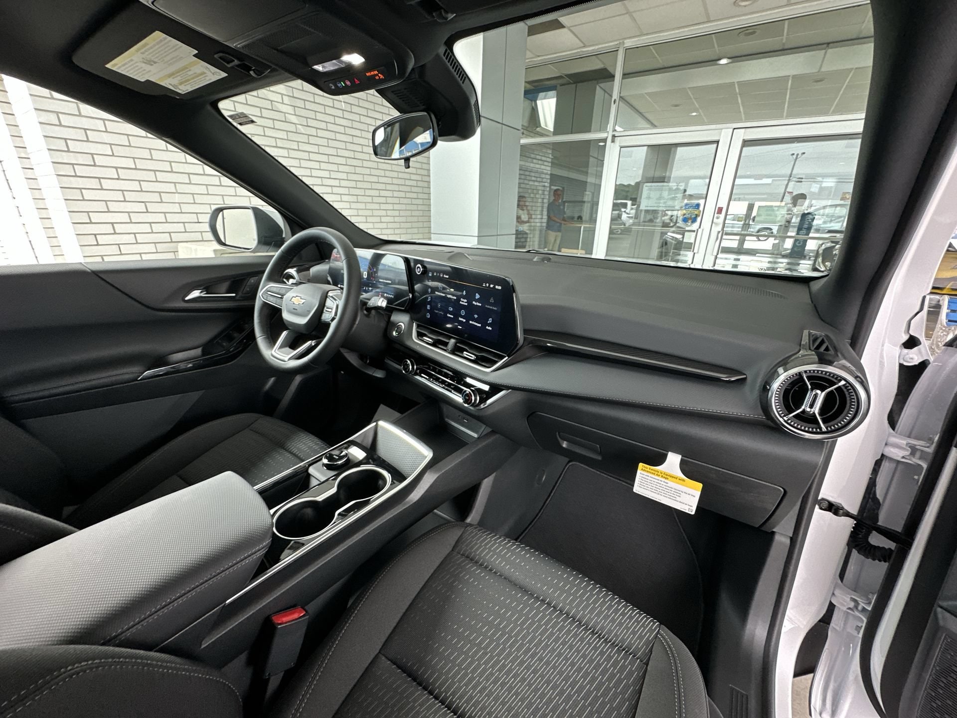 2027 Chevrolet Equinox LT - Photo 28
