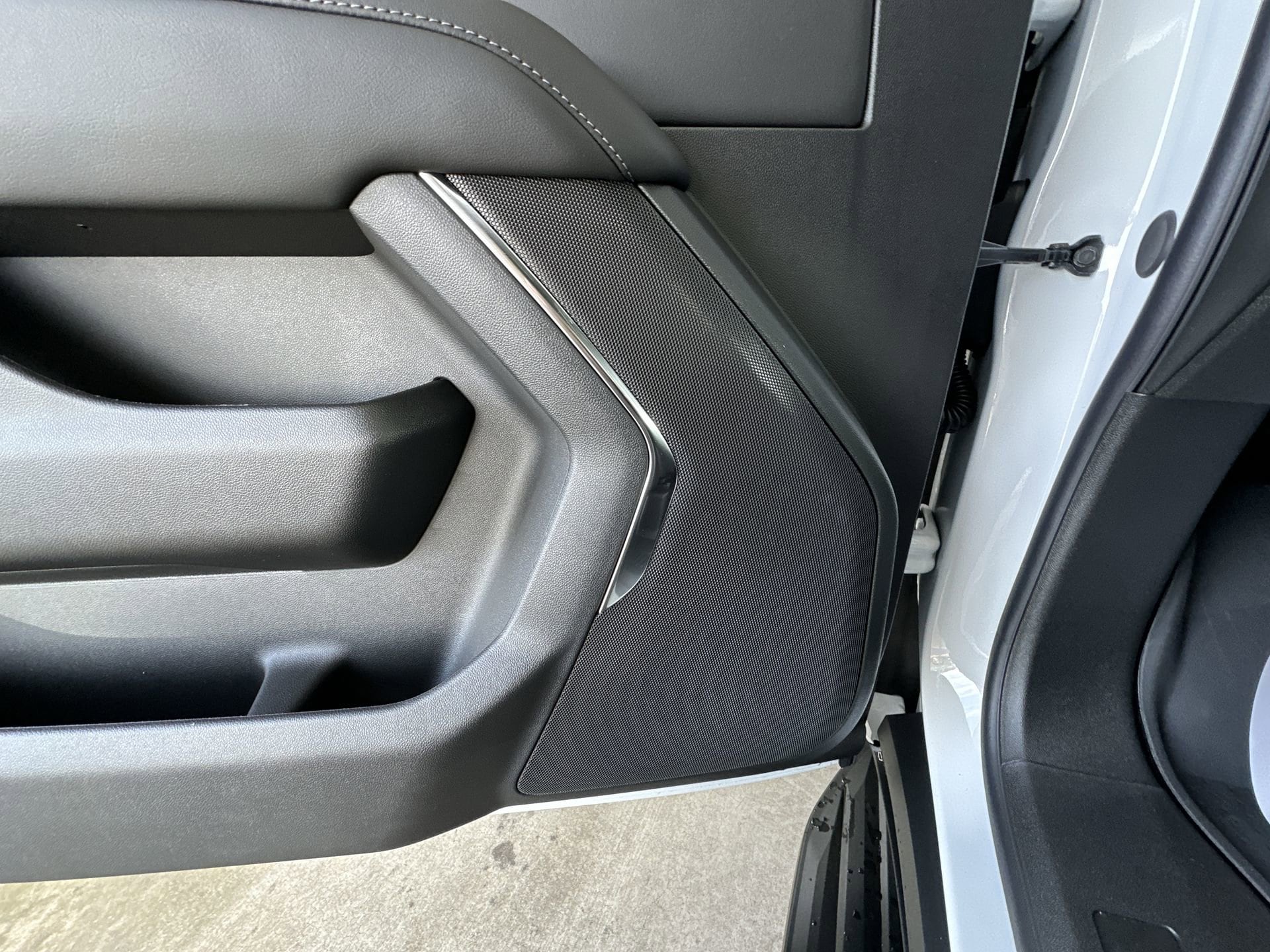 2026 Chevrolet Suburban LS - Photo 24