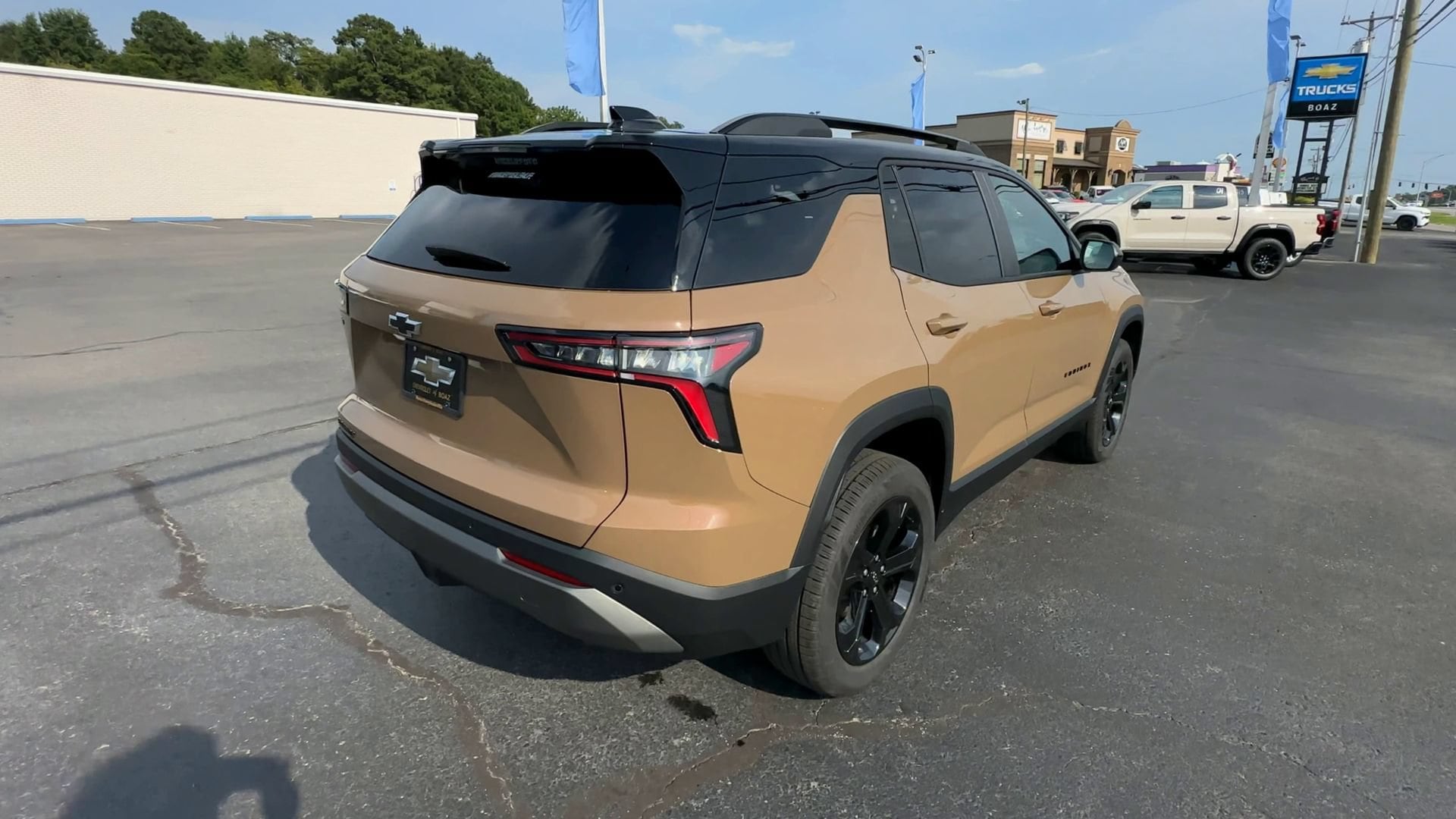 2027 Chevrolet Equinox LT - Photo 8