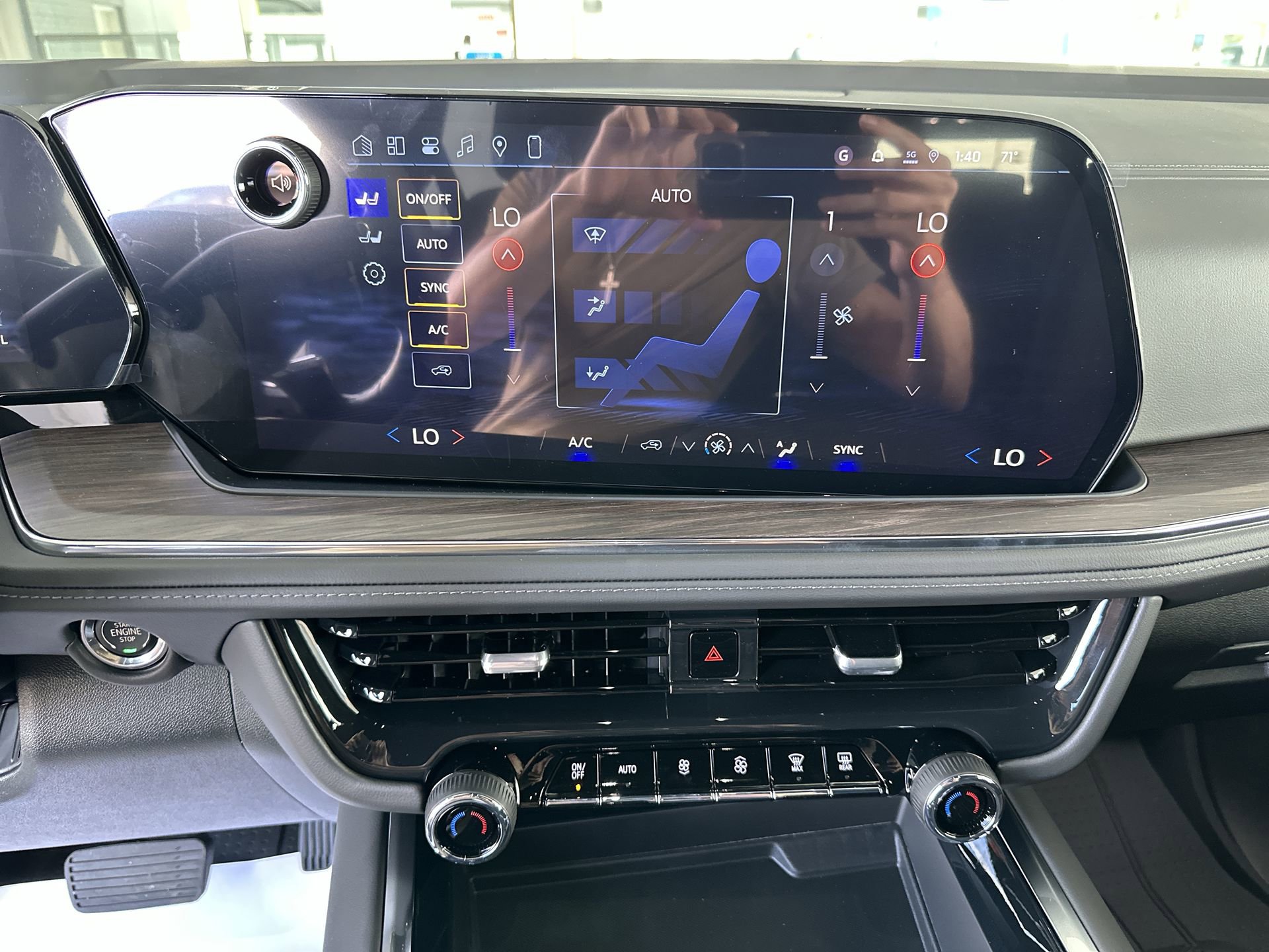 2026 Chevrolet Suburban LS - Photo 34