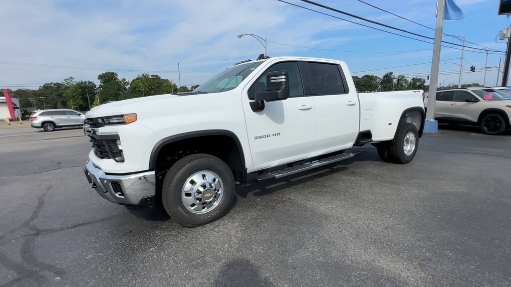 New 2026 Chevrolet Silverado 3500 HD LT DRW Truck