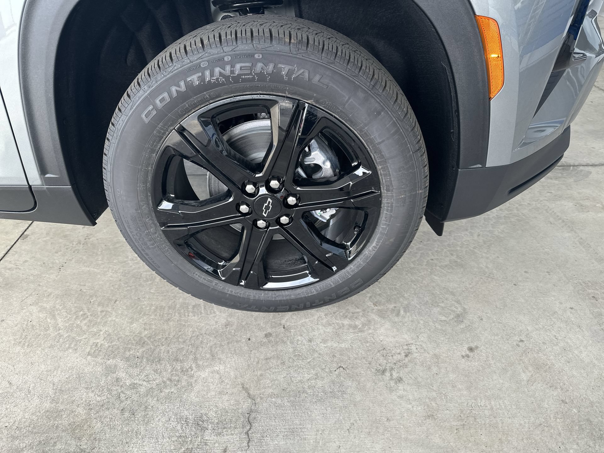 2027 Chevrolet Traverse LT - Photo 30