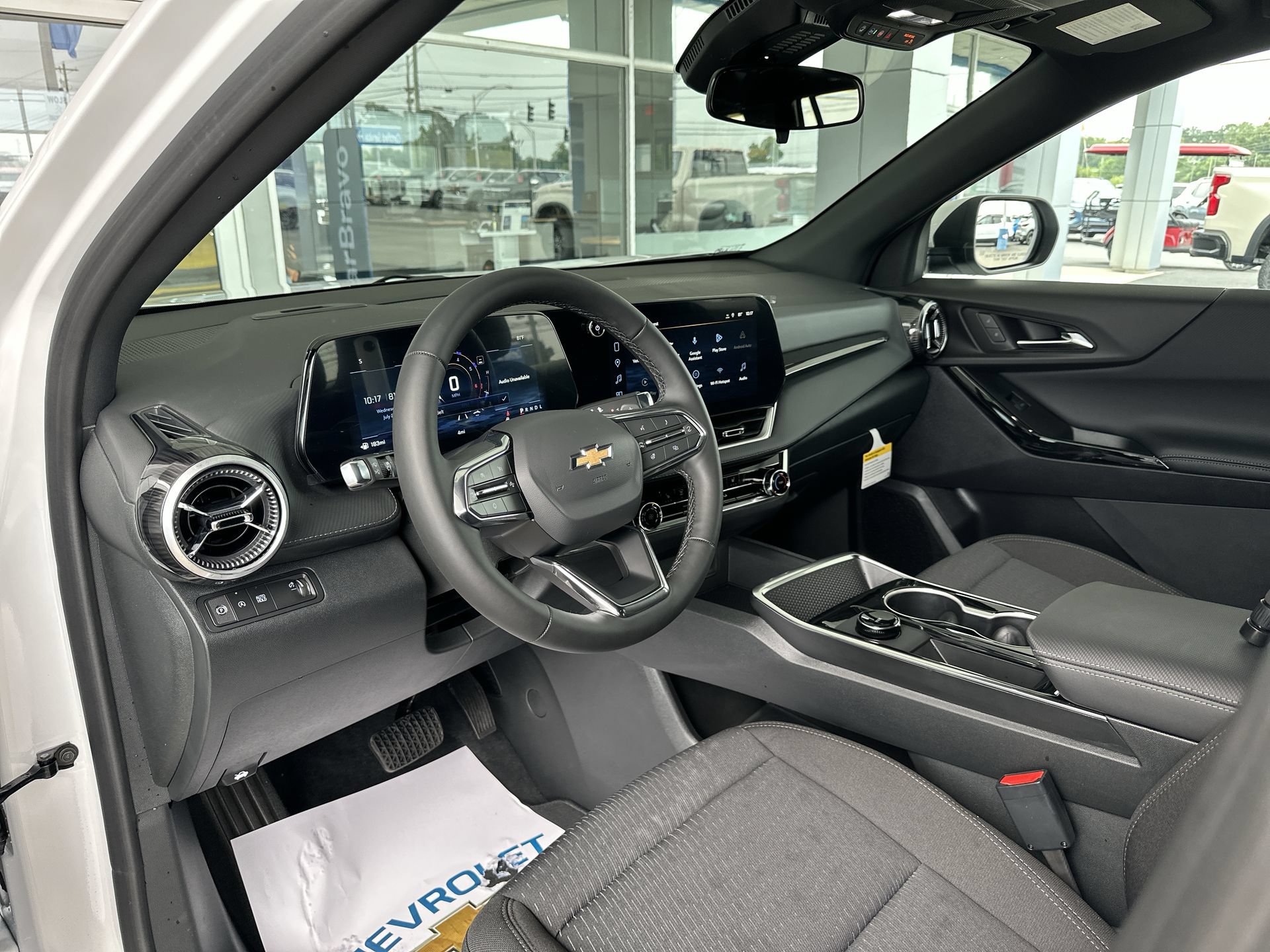 2027 Chevrolet Equinox LT - Photo 10
