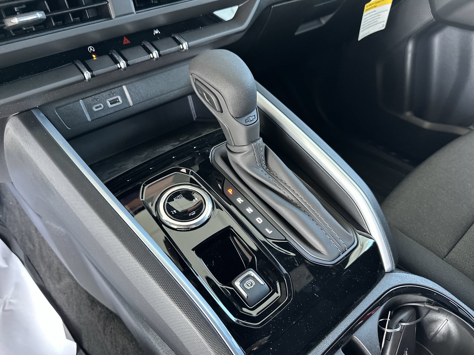 2026 Chevrolet Colorado Work Truck - Photo 15