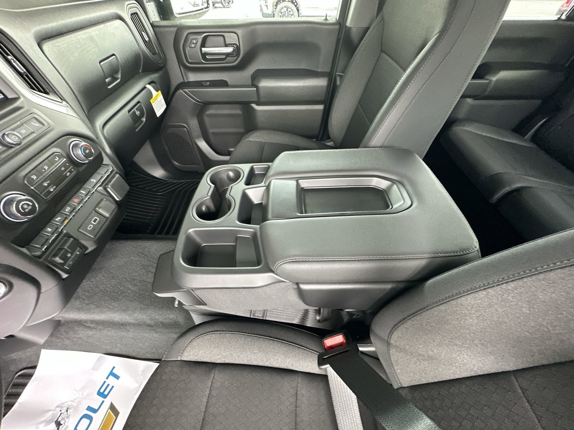 2026 Chevrolet Silverado 2500 HD Custom - Photo 33