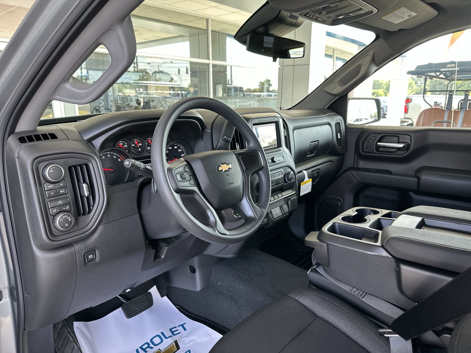 2026 Chevrolet Silverado 1500 Custom - Photo 10