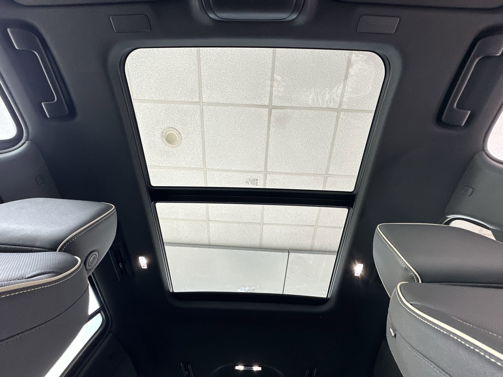 2026 Chevrolet Tahoe Premier - Photo 19
