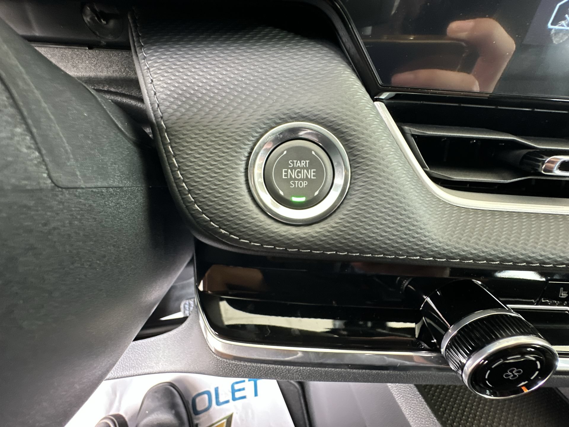2027 Chevrolet Equinox LT - Photo 17