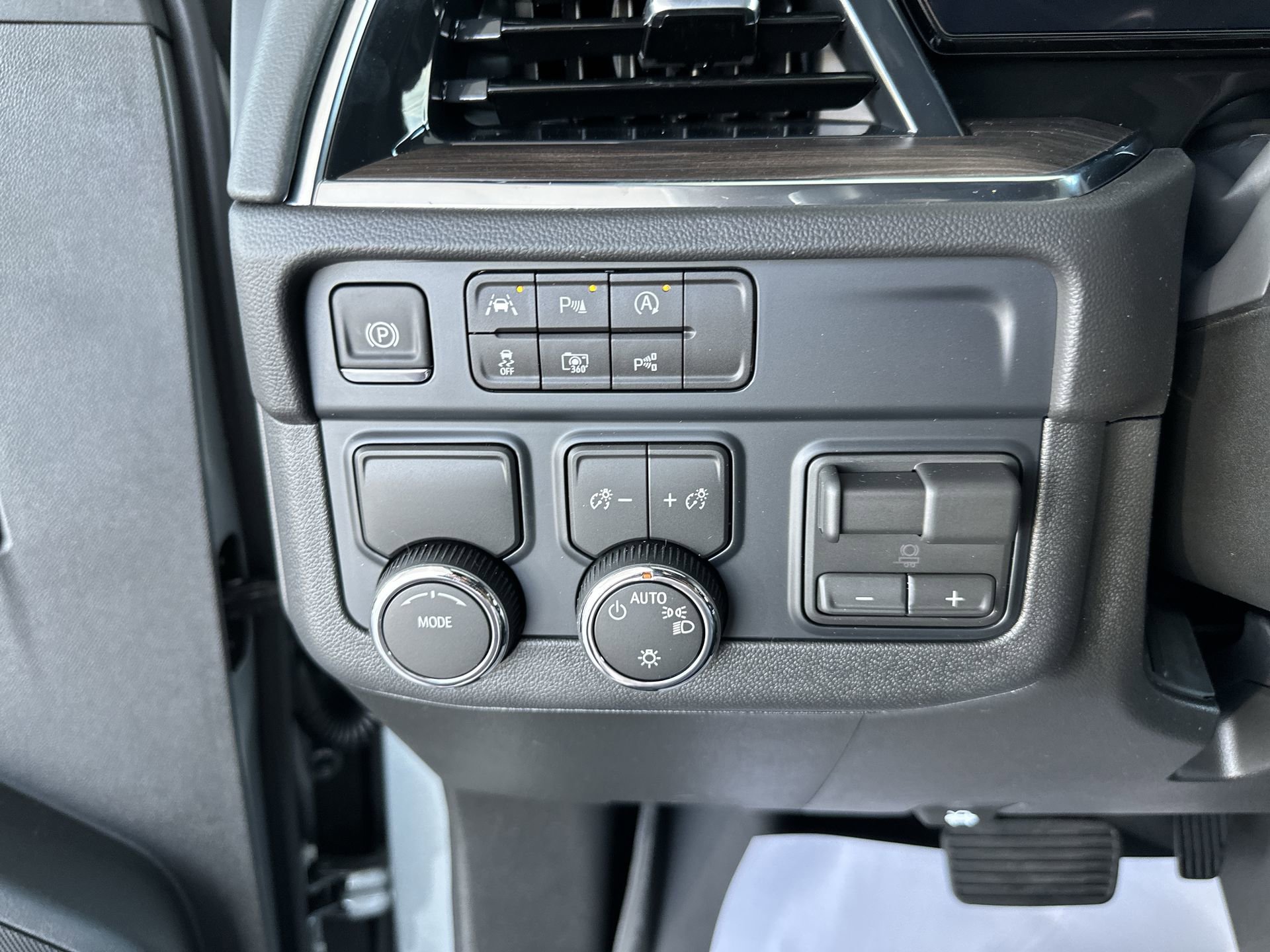 2026 Chevrolet Tahoe LS - Photo 18