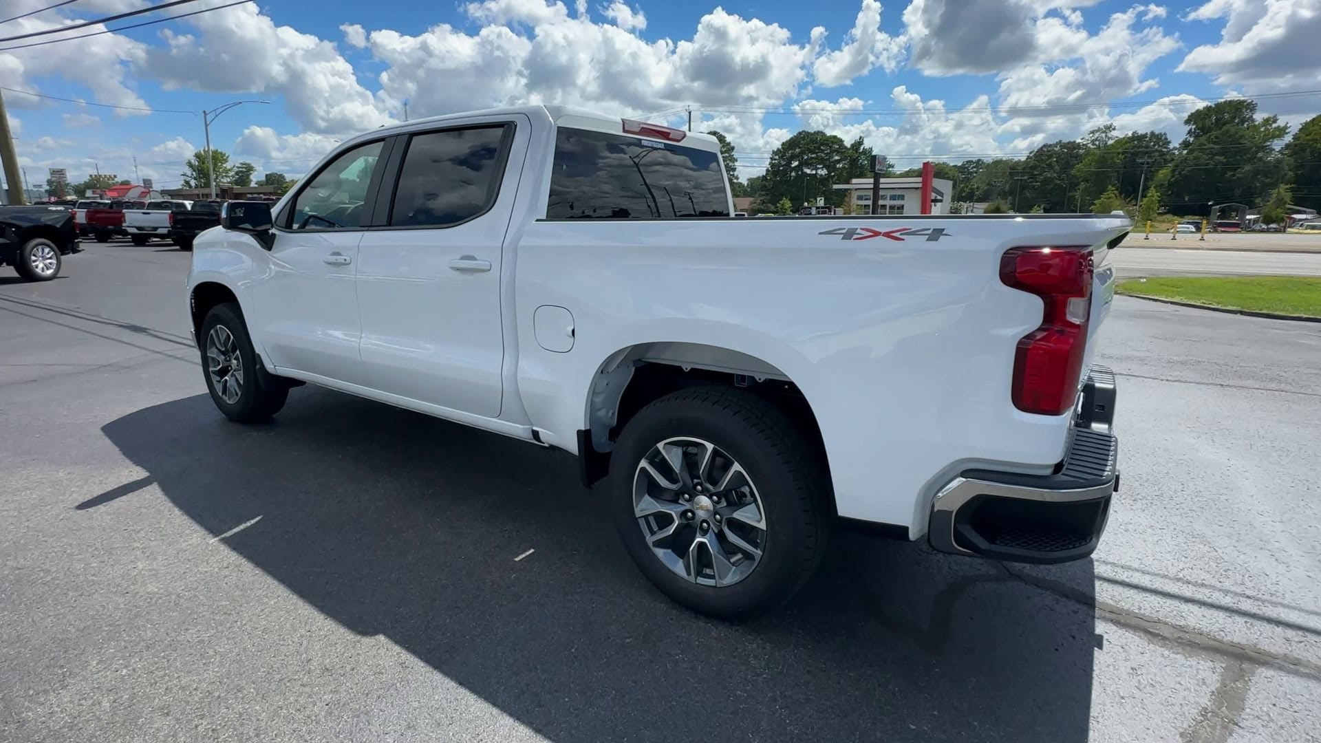 2026 Chevrolet Silverado 1500 LT - Photo 6