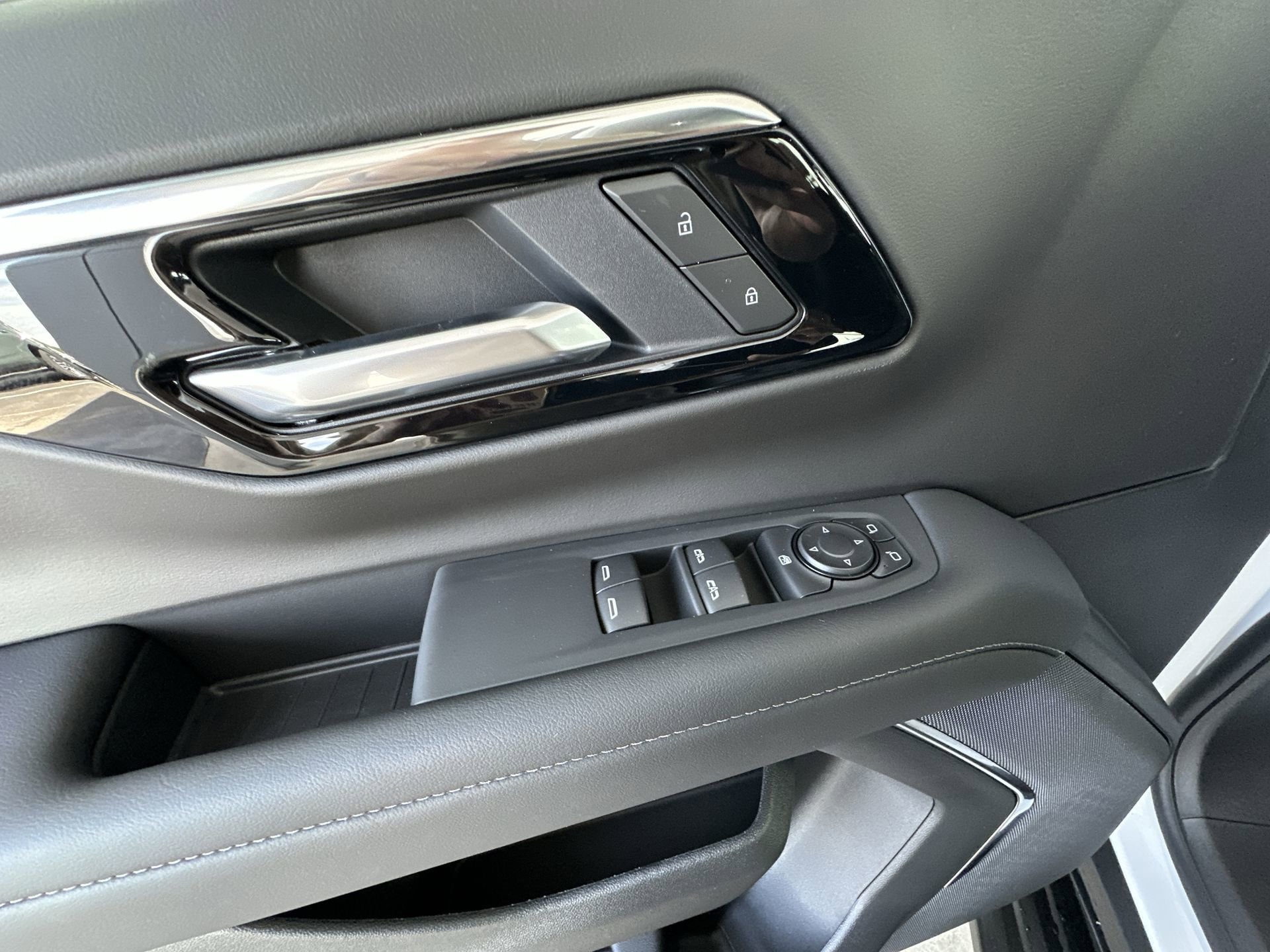 2026 Chevrolet Suburban LS - Photo 23