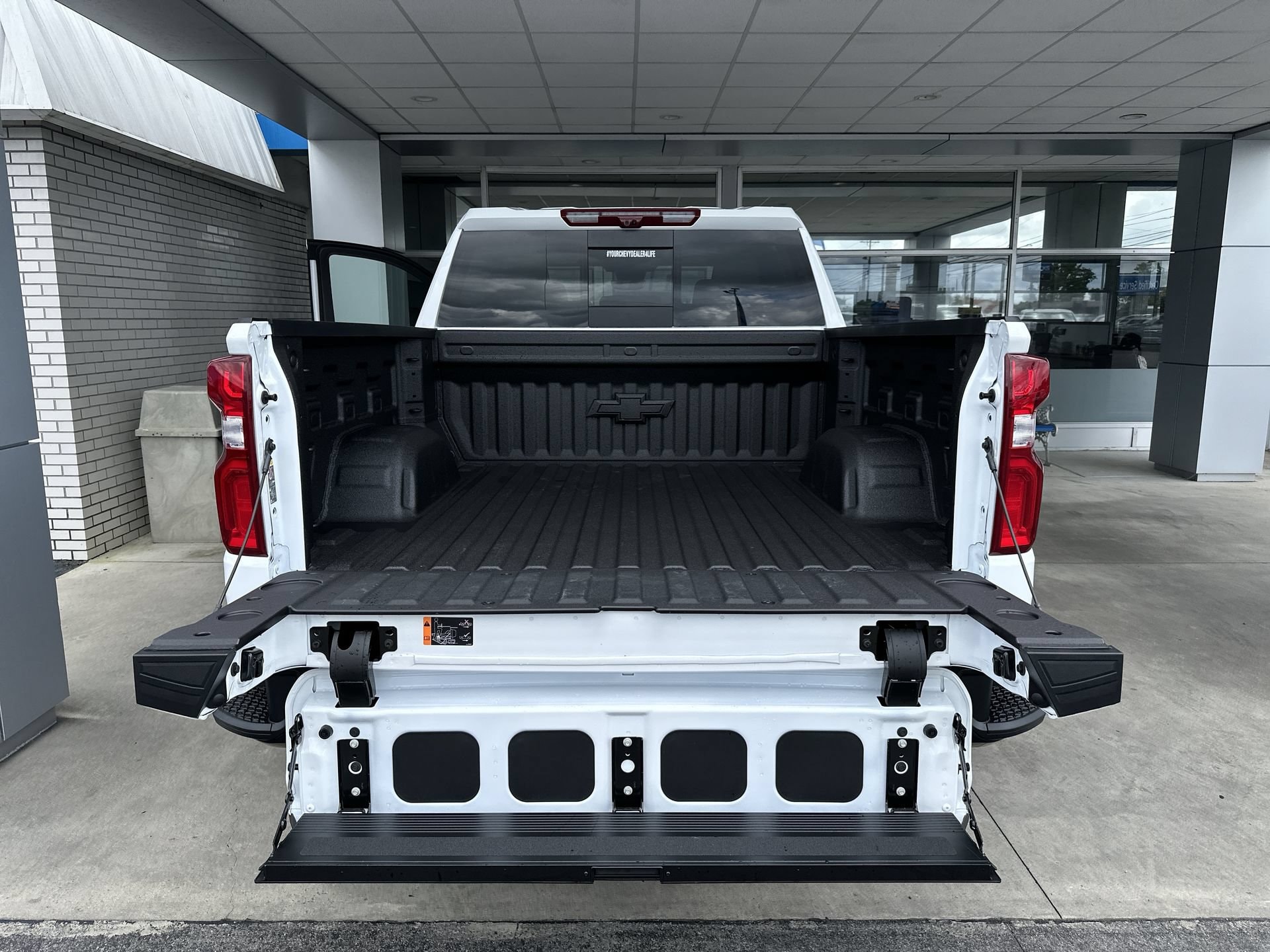 2026 Chevrolet Silverado 1500 ZR2 - Photo 34