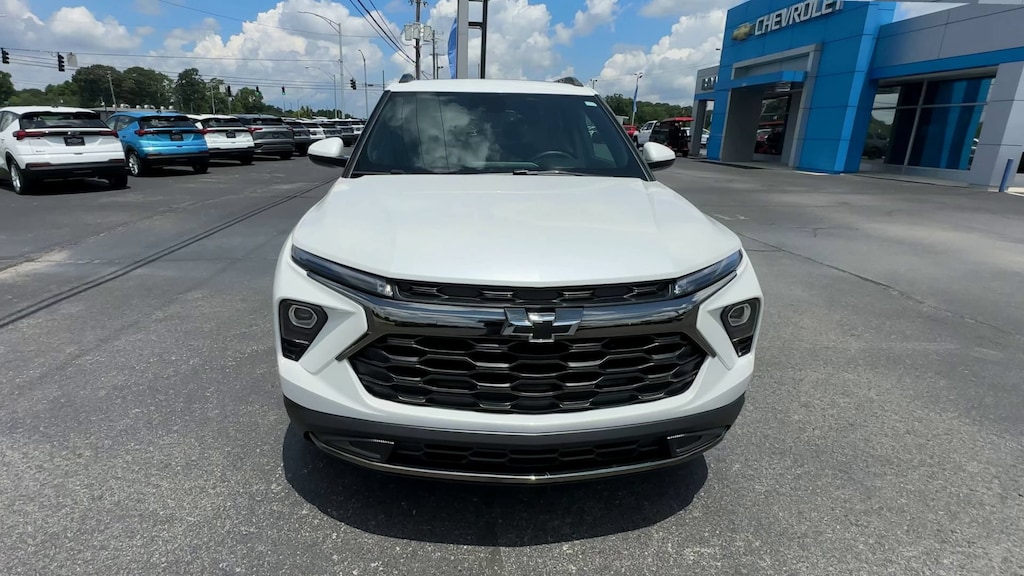 Used 2025 Chevrolet Trailblazer Activ SUV
