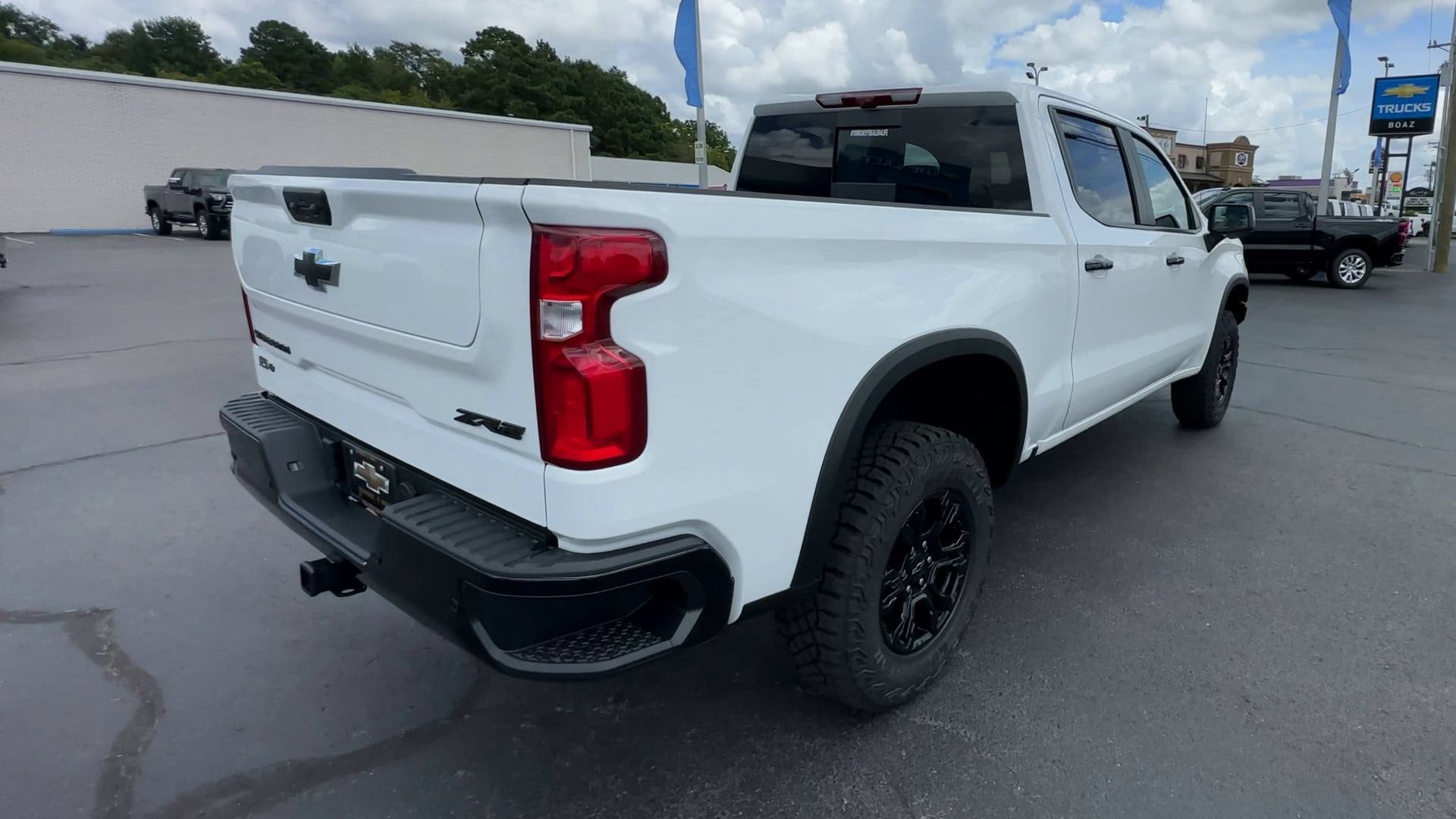 2026 Chevrolet Silverado 1500 ZR2 - Photo 8