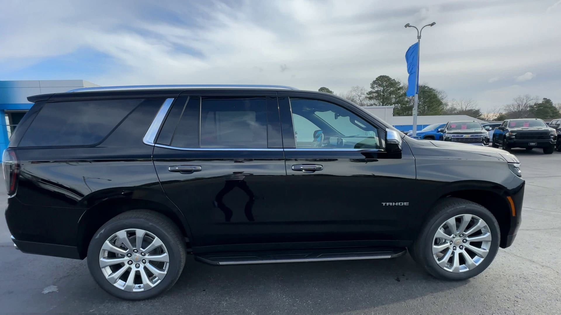2026 Chevrolet Tahoe Premier - Photo 9