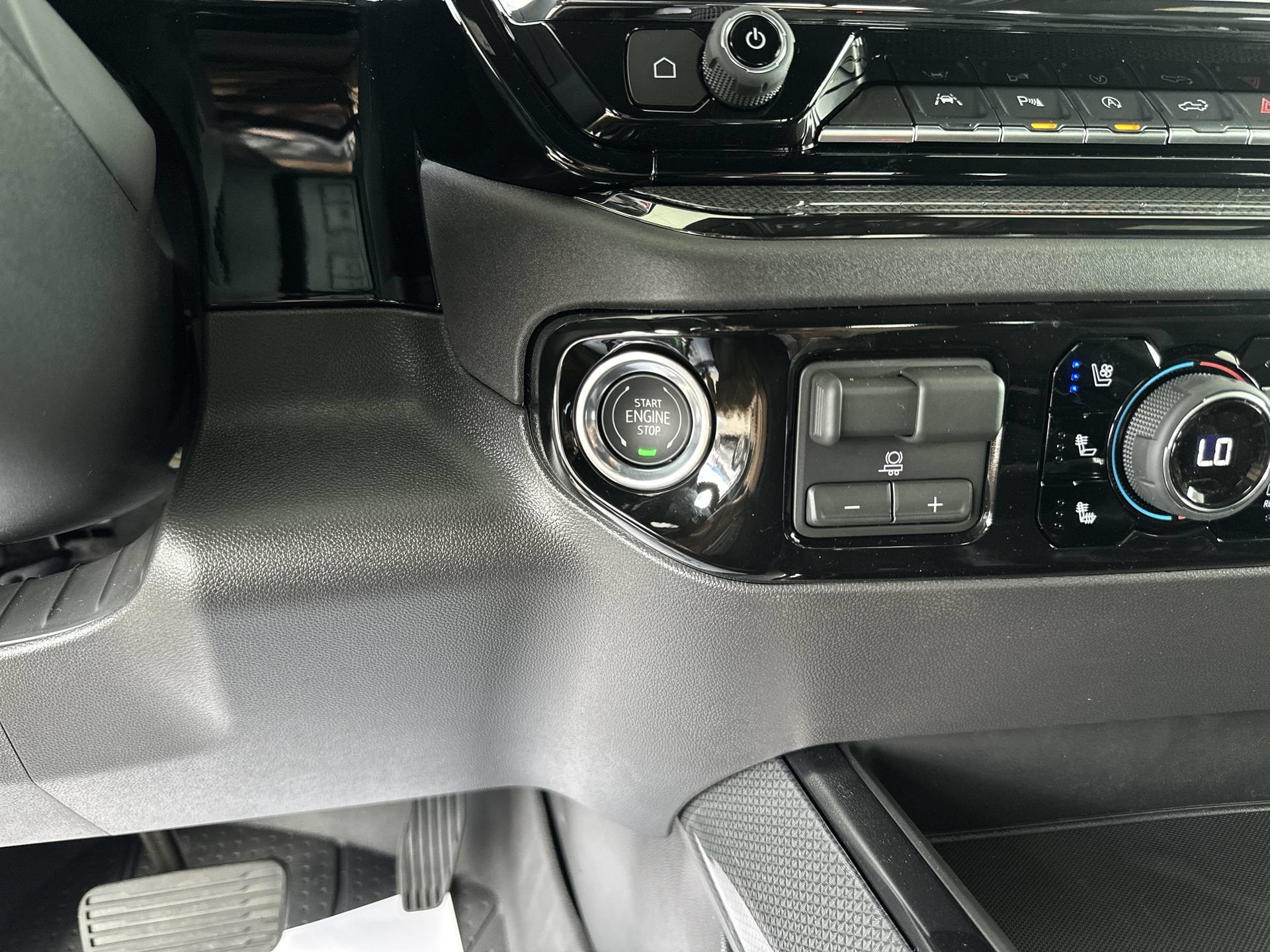 2026 Chevrolet Silverado 1500 ZR2 - Photo 17