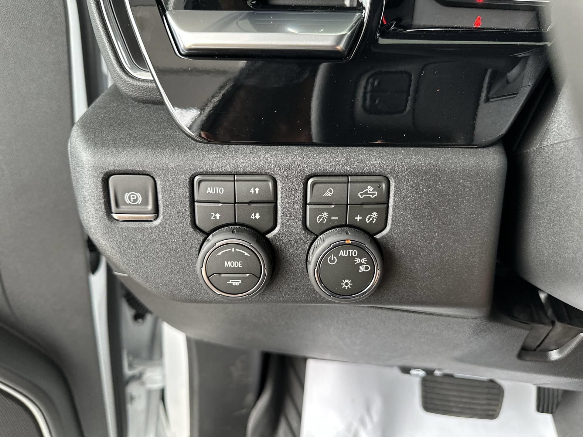 2026 Chevrolet Silverado 1500 LT - Photo 17