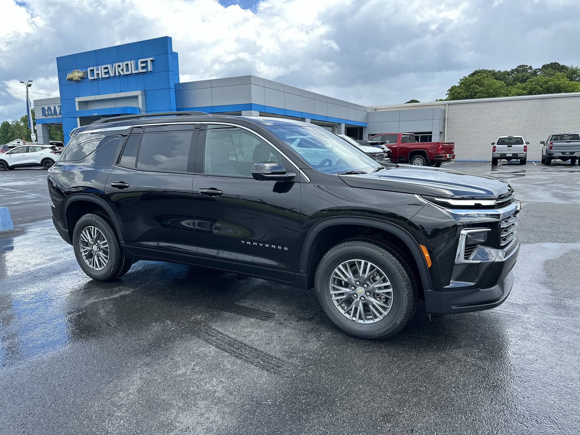 2026 Chevrolet Traverse FWD LT's photo